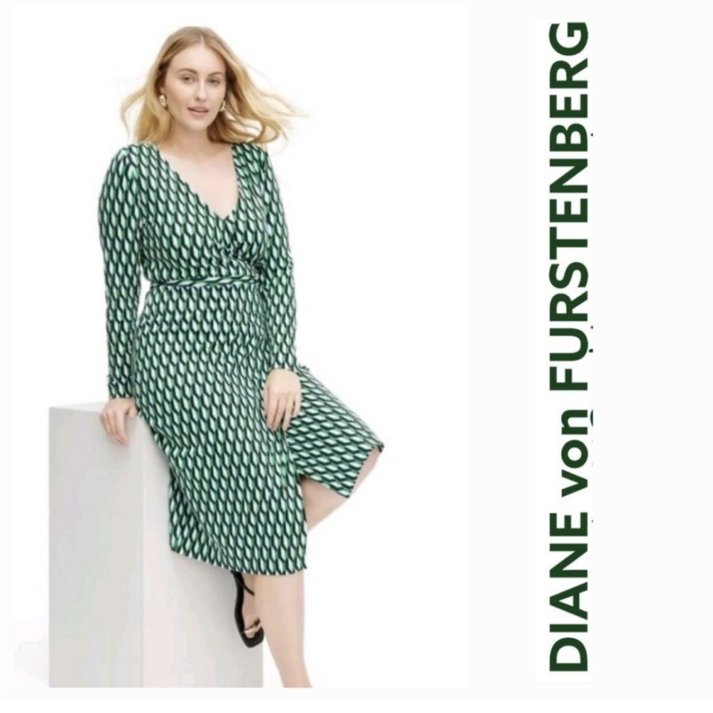 NWT DVF Diane Von Furstenberg for Target green black white wrap dress size Large
